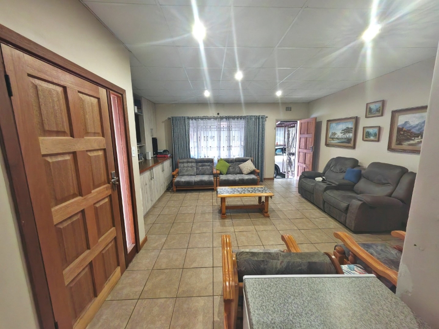 3 Bedroom Property for Sale in Uitsig Free State